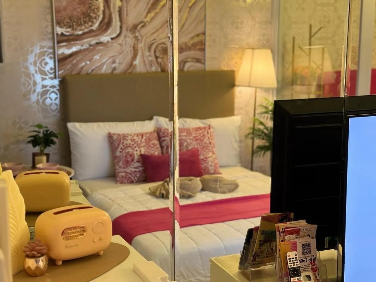 The Pink Velvet Shore Residences Family room Good for 2-4 guests by Prime Stay MOA Manila