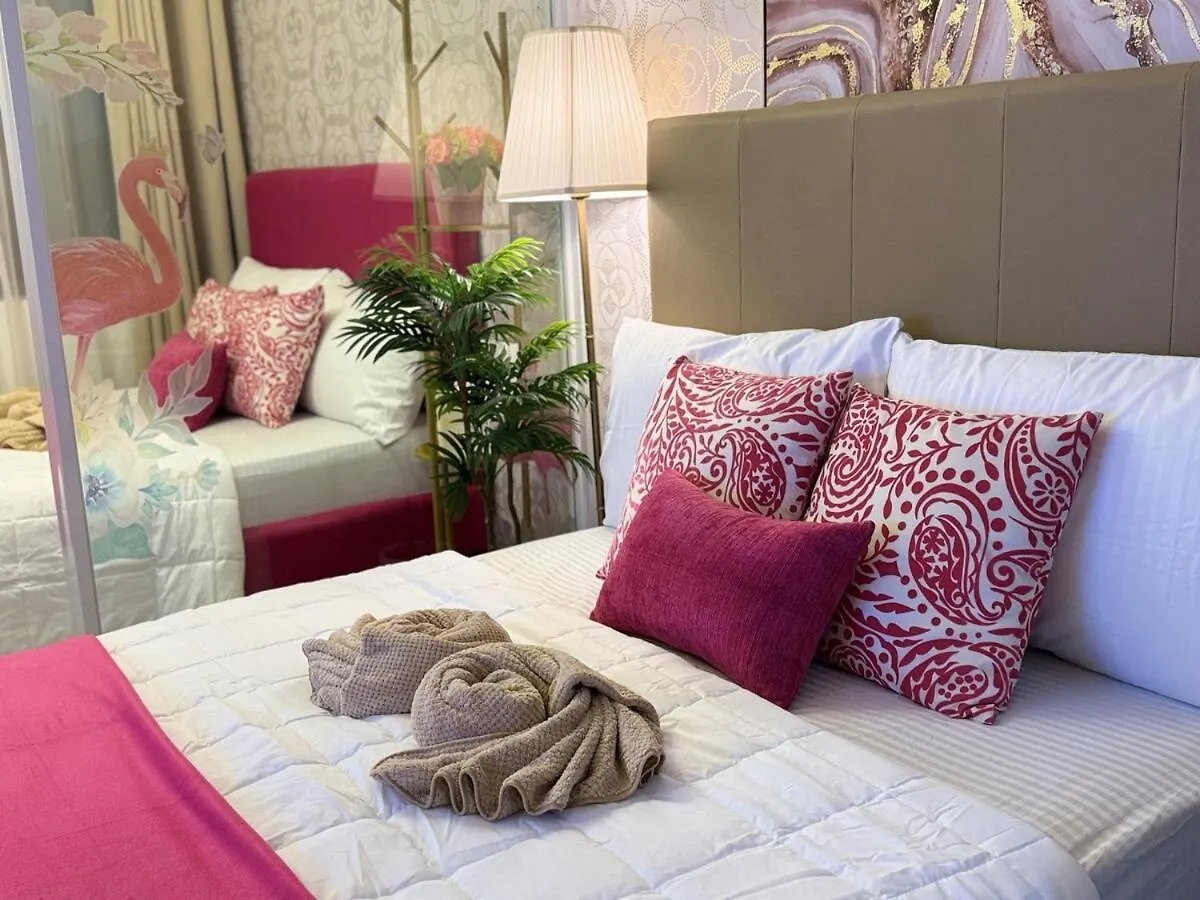The Pink Velvet Shore Residences Family room Good for 2-4 guests by Prime Stay MOA Manila Apartment